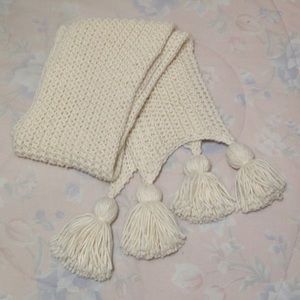 NWOT Cream Chunky Knit Scarf with Large Tassels
